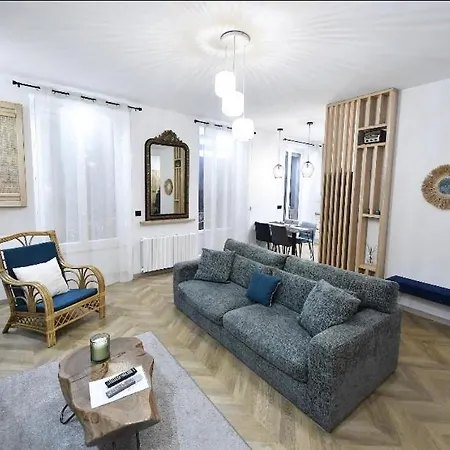 Apartment Carnot Place