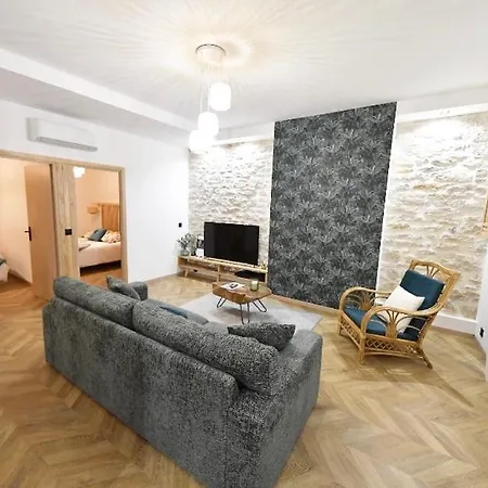 Apartment Carnot Place Bourgoin-Jallieu