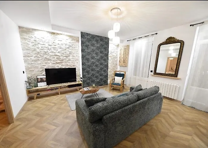Carnot Place 公寓 布尔昆